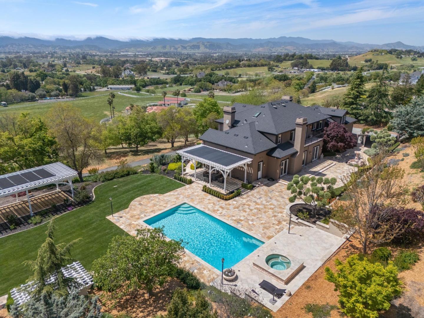 Gilroy, California, 95020, United States, 4 Bedrooms Bedrooms, ,4 BathroomsBathrooms,Residential,For Sale,1912112