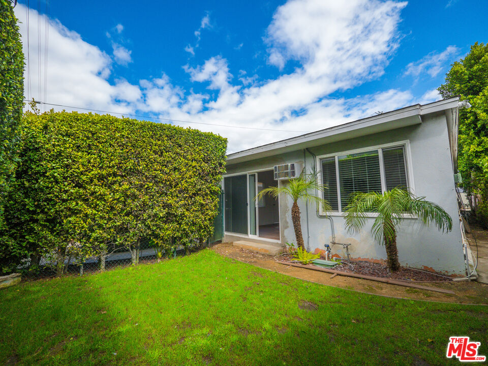 Los Angeles, California, 90066, United States, 4 Bedrooms Bedrooms, ,Residential,For Sale,1705124