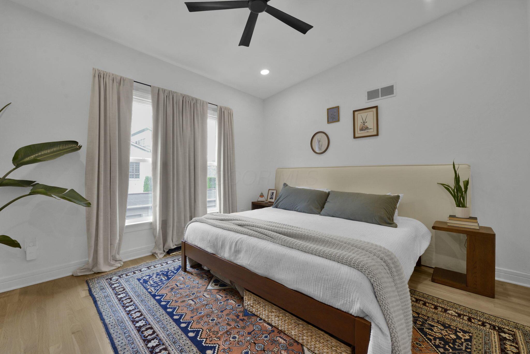 Columbus, Ohio, 43215, United States, 3 Bedrooms Bedrooms, ,4 BathroomsBathrooms,Residential,For Sale,2037266