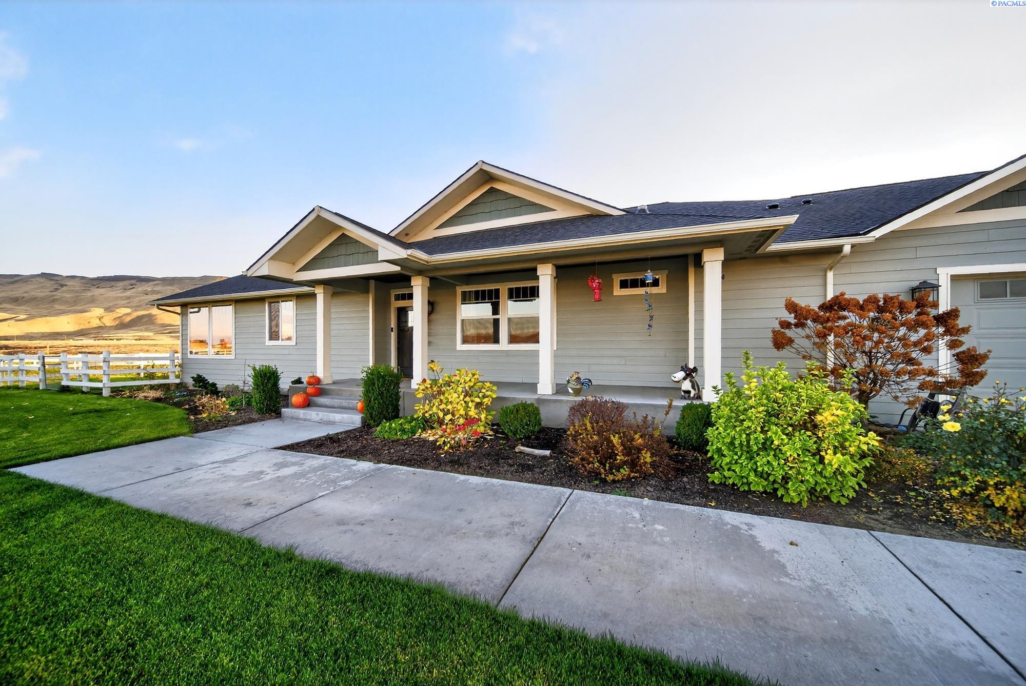 Prosser, Washington, 99350, United States, 3 Bedrooms Bedrooms, ,1 BathroomBathrooms,Residential,For Sale,1998379