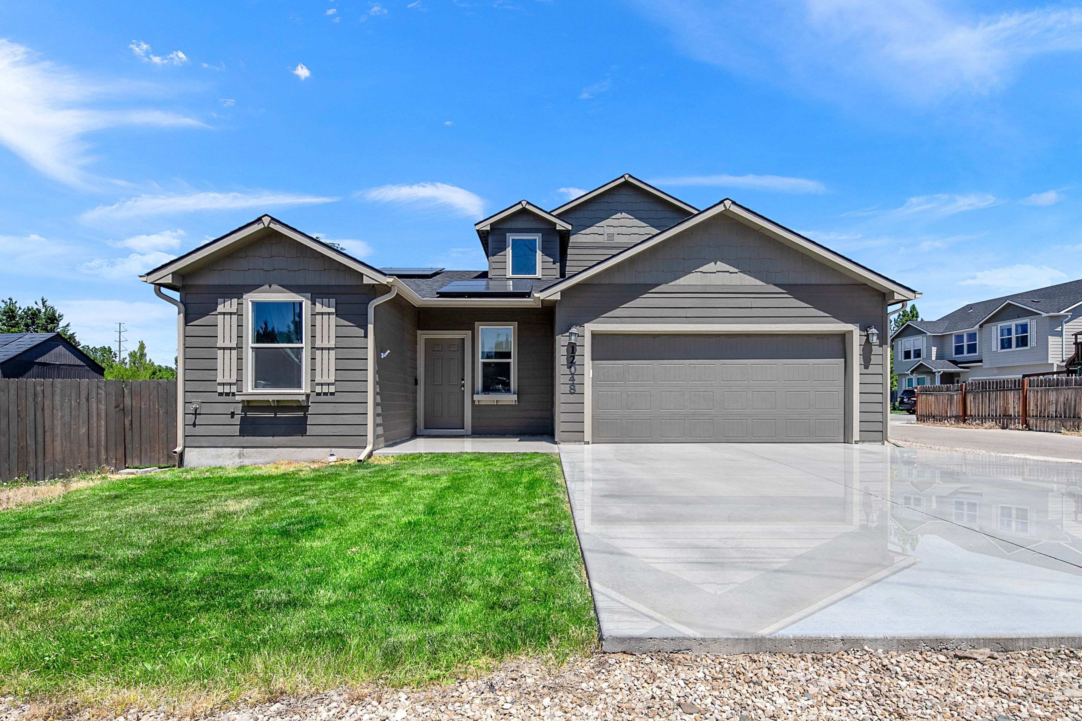  Modern Craftsman Offering Main-Level Primary & RV Parking - 物件實景