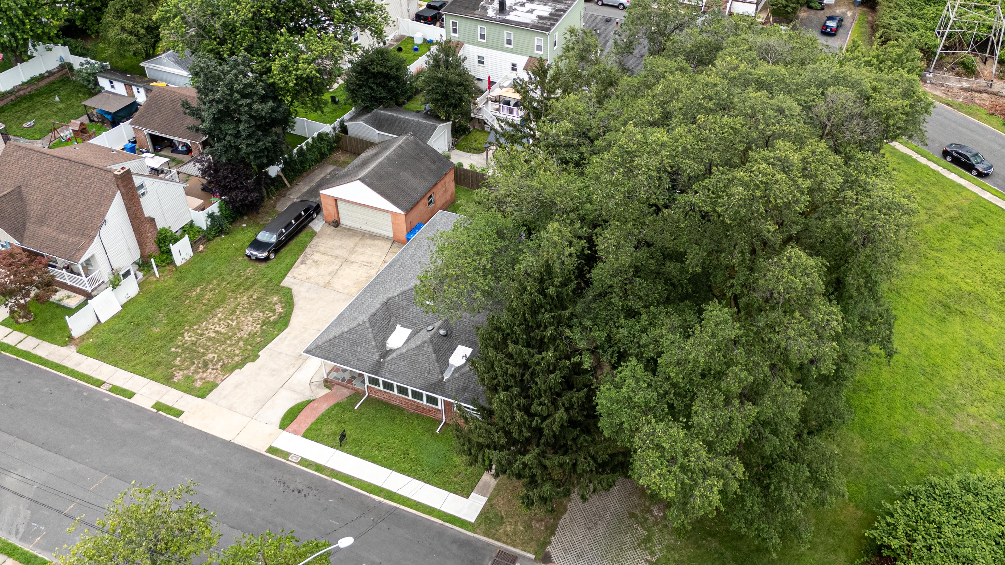 1220 - South Amboy, New Jersey, 08879, United States, 3 Bedrooms Bedrooms, ,2 BathroomsBathrooms,Residential,For Sale,1983627