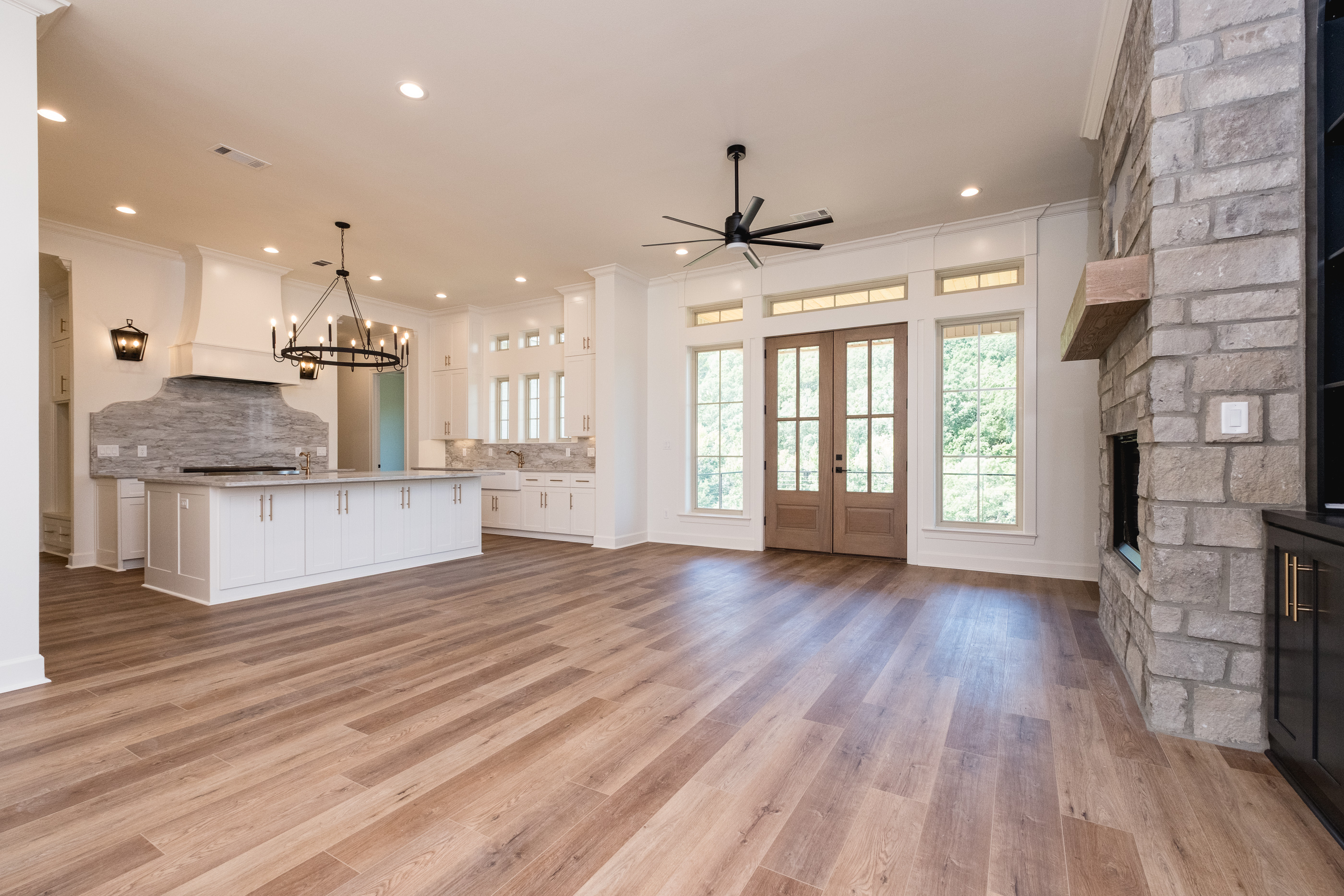 Little Rock, Arkansas, 72223, United States, 5 Bedrooms Bedrooms, ,5 BathroomsBathrooms,Residential,For Sale,1920027
