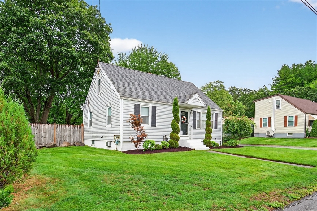 Dracut, Massachusetts, 01826, United States, 4 Bedrooms Bedrooms, ,2 BathroomsBathrooms,Residential,For Sale,1937209