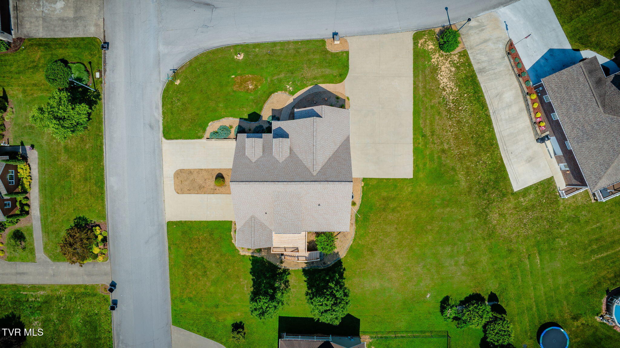 Kingsport, Tennessee, 37660, United States, 3 Bedrooms Bedrooms, ,4 BathroomsBathrooms,Residential,For Sale,1984458