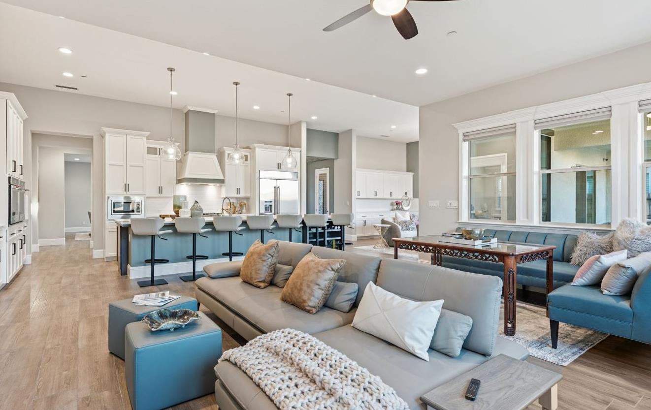 Clovis, California, 93619, United States, 4 Bedrooms Bedrooms, ,4 BathroomsBathrooms,Residential,For Sale,2010816