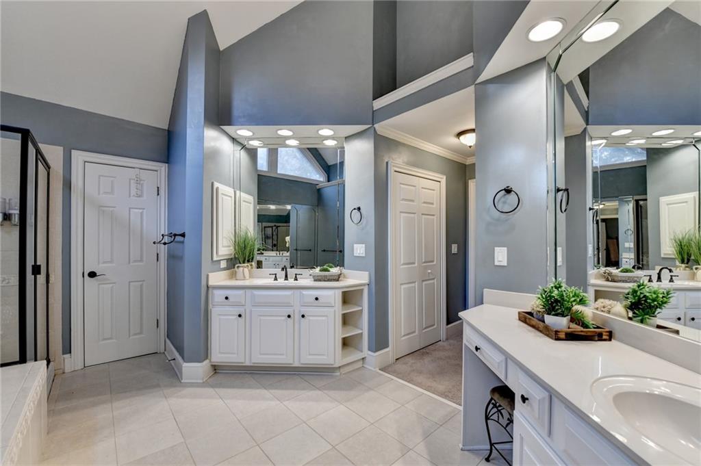 Canton, Georgia, 30115, United States, 6 Bedrooms Bedrooms, ,5 BathroomsBathrooms,Residential,For Sale,1975820