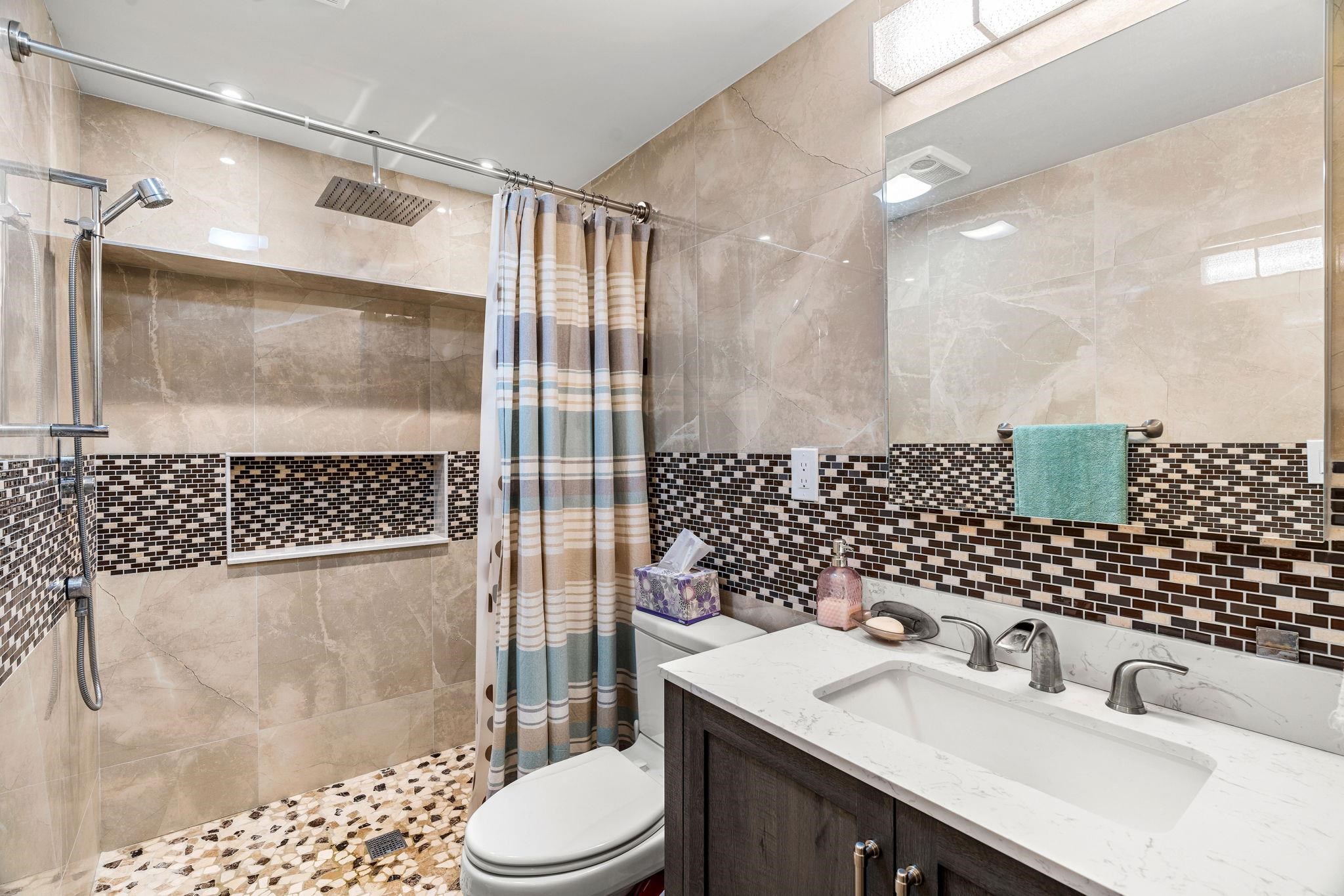 Londonderry, New Hampshire, 03053, United States, 3 Bedrooms Bedrooms, ,4 BathroomsBathrooms,Residential,For Sale,2002282