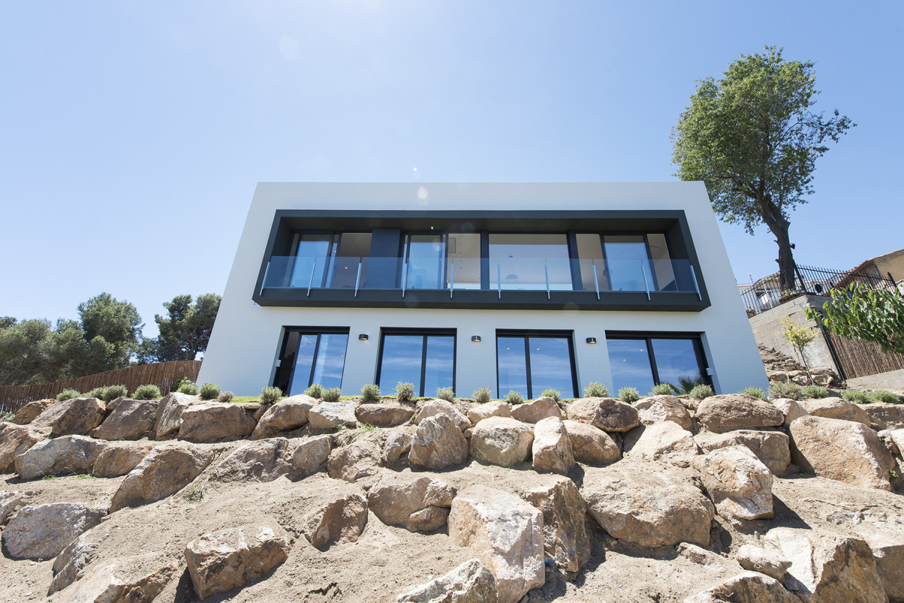 Modern newly built villa with sea views