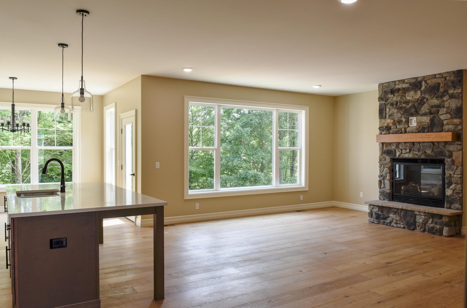 Stanwood, Michigan, 49346, United States, 3 Bedrooms Bedrooms, ,3 BathroomsBathrooms,Residential,For Sale,1978240