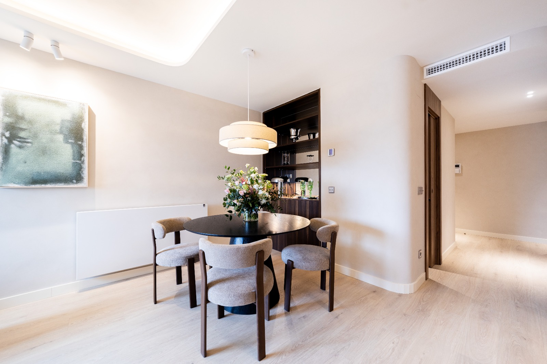  Newly renovated flat, 7th floor exterior, south-facing - 物件實景
