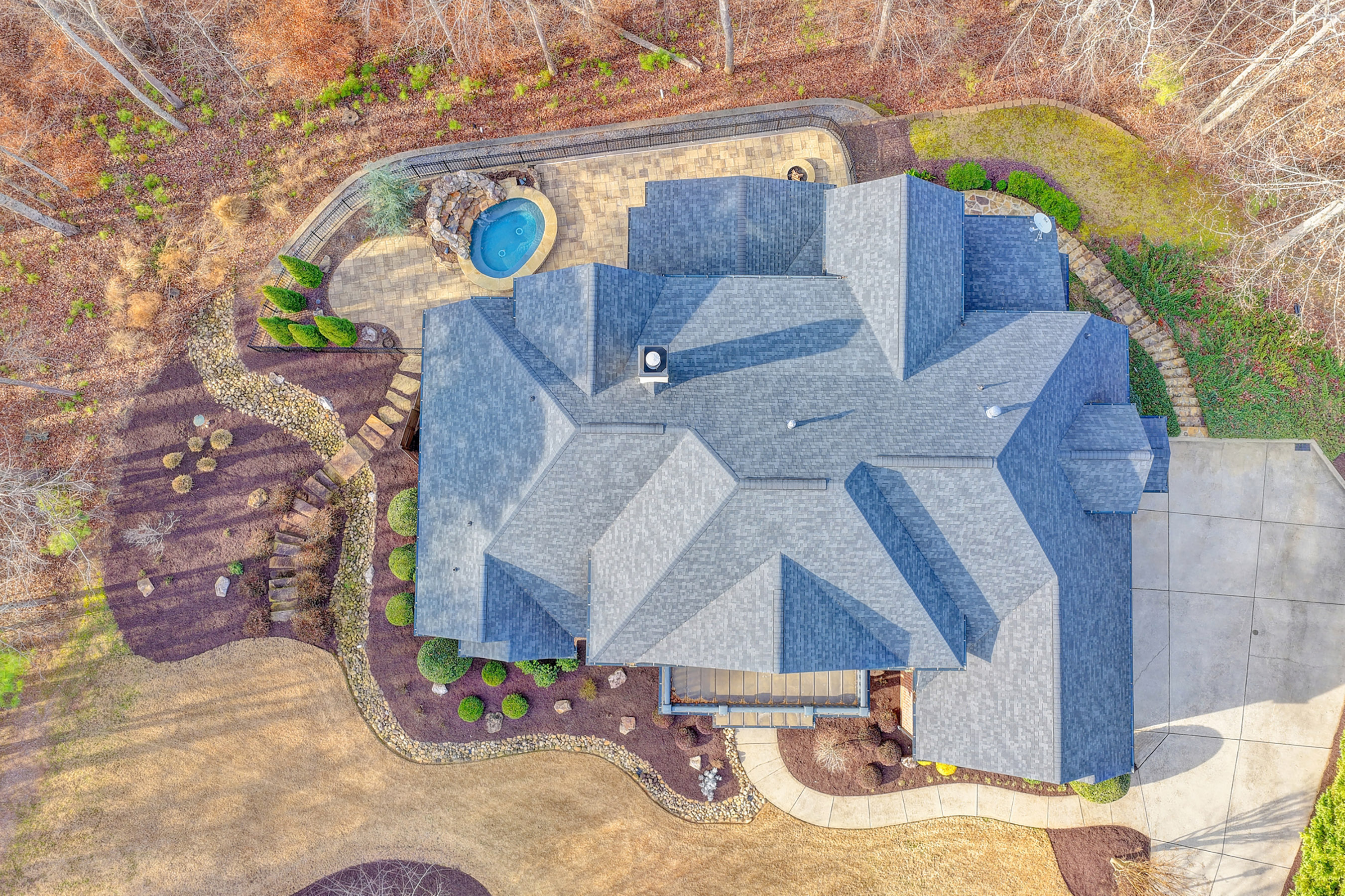  Luxury, Comfort and Privacy in One of Roswell