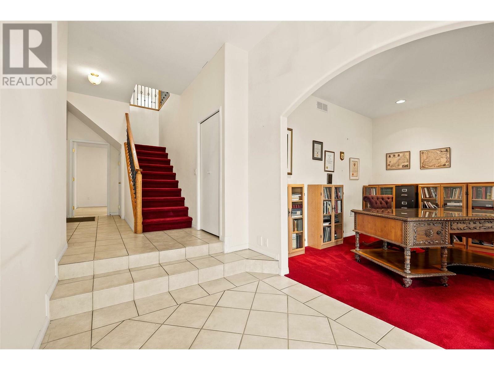 KELOWNA, British Columbia, V1V 1X3, CA, 4 Bedrooms Bedrooms, ,3 BathroomsBathrooms,Residential,For Sale,1876353