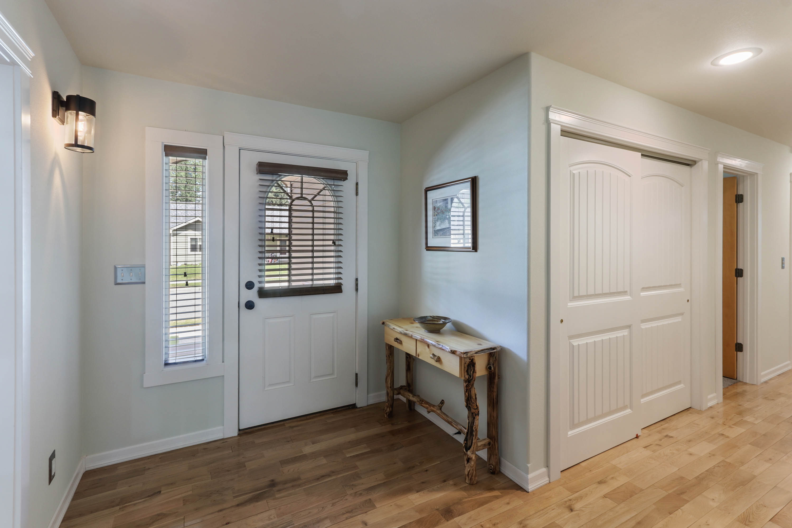 Sandpoint, Idaho, 83864, United States, 3 Bedrooms Bedrooms, ,2 BathroomsBathrooms,Residential,For Sale,1975029