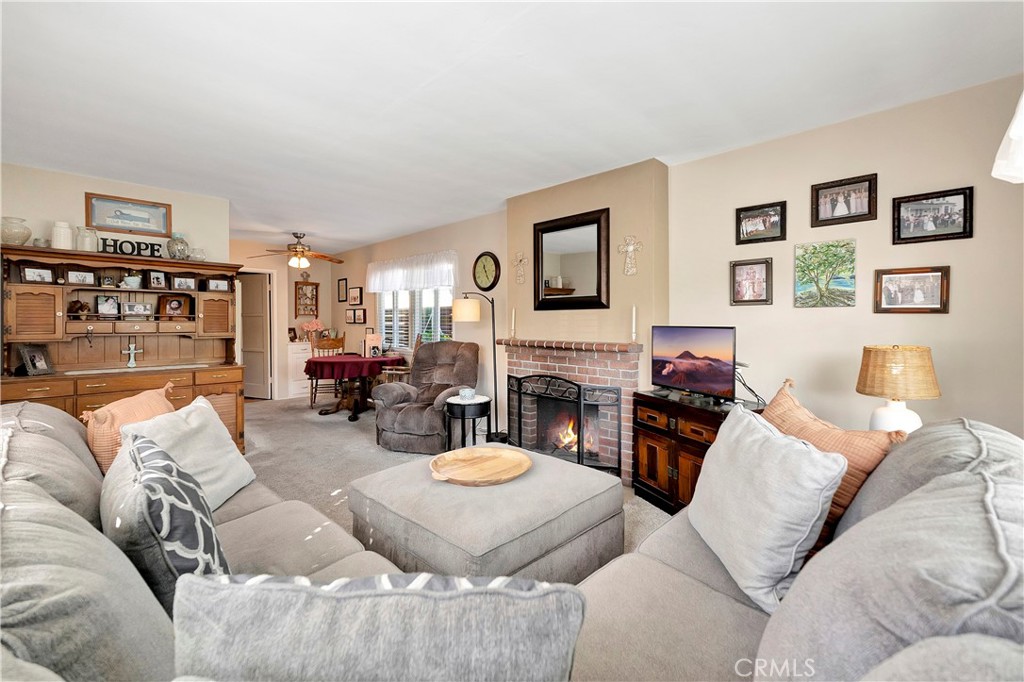 Seal Beach, California, 90740, United States, 4 Bedrooms Bedrooms, ,2 BathroomsBathrooms,Residential,For Sale,2001777