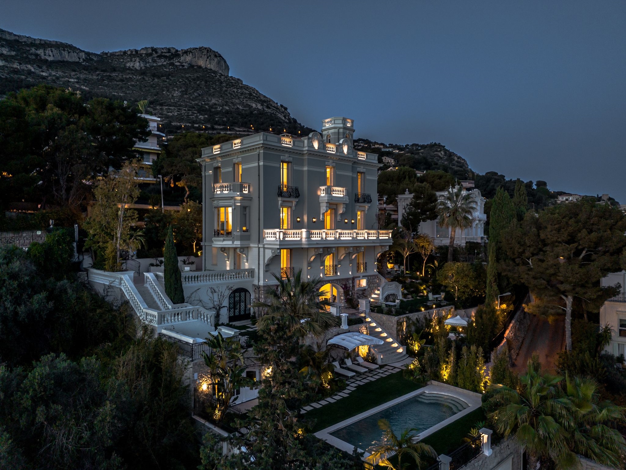  Prestigious villa in Cap d’Ail with panoramic sea views – 7 bedrooms, pool - 物件實景