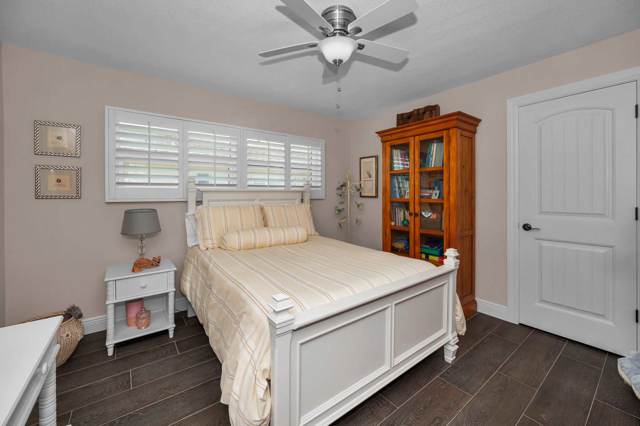 St Petersburg, Florida, 33703, United States, 4 Bedrooms Bedrooms, ,3 BathroomsBathrooms,Residential,For Sale,1978536