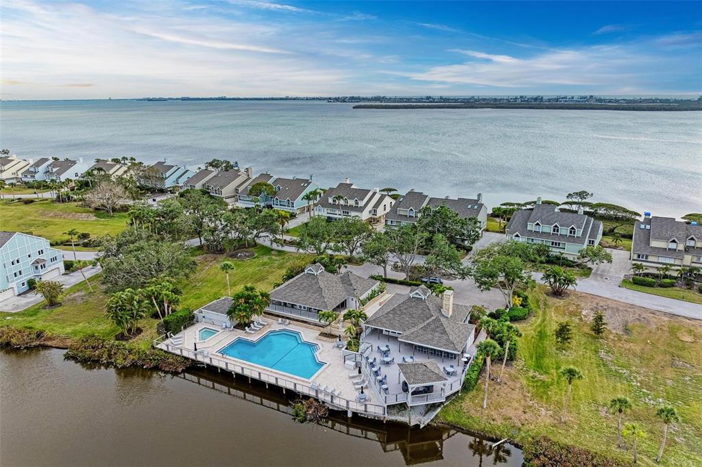 Bradenton, Florida, 34210, United States, 2 Bedrooms Bedrooms, ,2 BathroomsBathrooms,Residential,For Sale,1897662