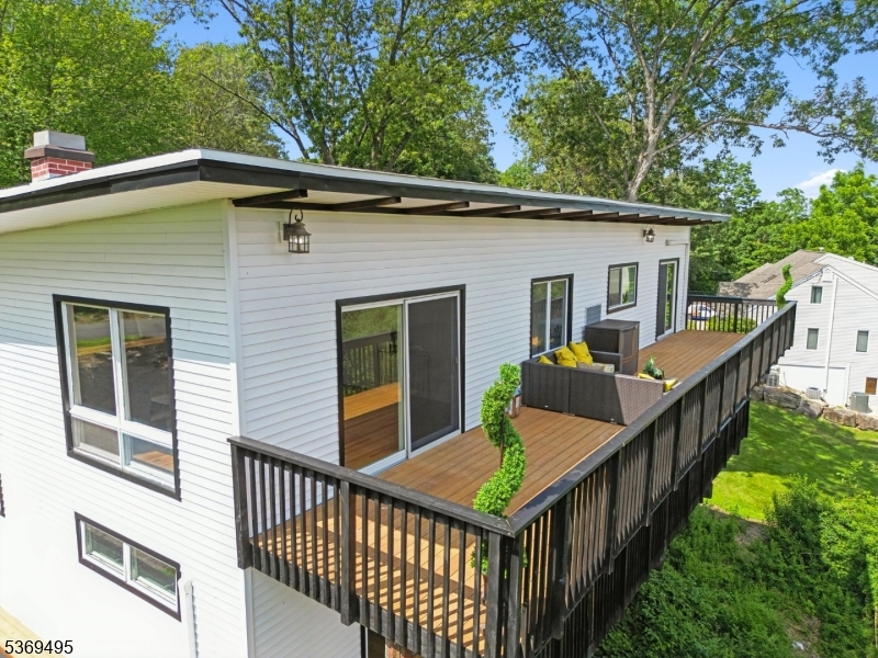 Kinnelon Boro, New Jersey, 07405, United States, 5 Bedrooms Bedrooms, ,4 BathroomsBathrooms,Residential,For Sale,1939062