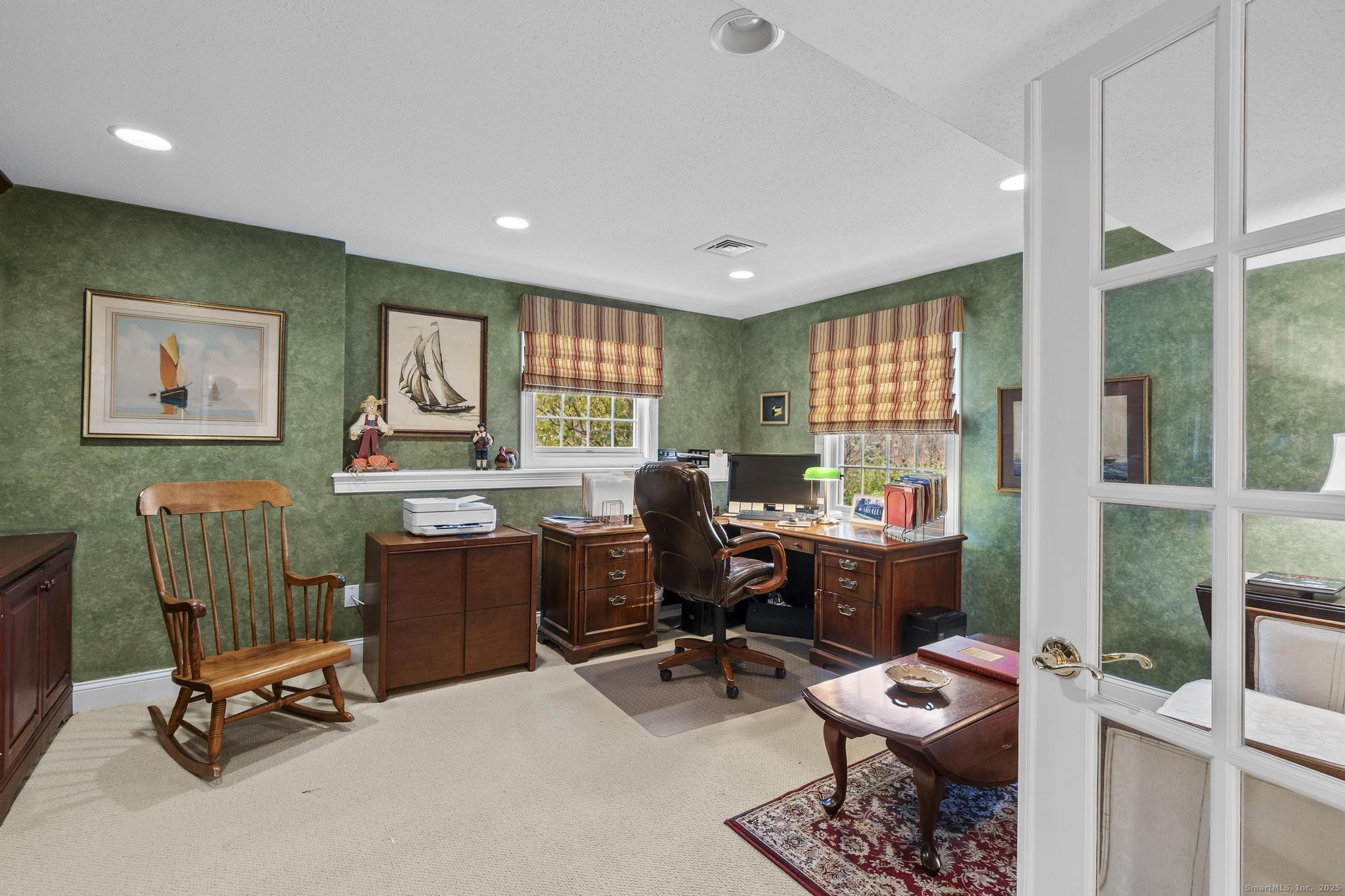 Suffield, Connecticut, 06078, United States, 4 Bedrooms Bedrooms, ,4 BathroomsBathrooms,Residential,For Sale,1999632