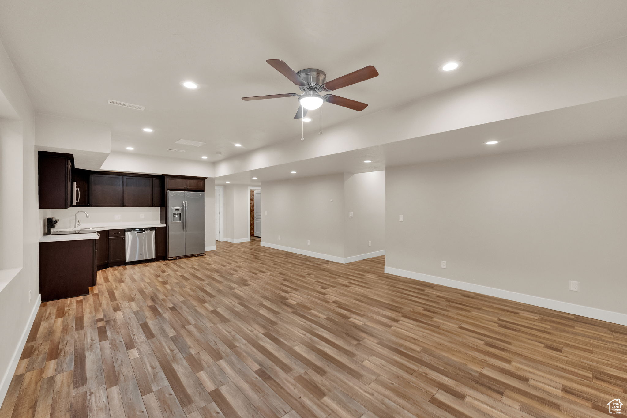 Herriman, Utah, 84096, United States, 5 Bedrooms Bedrooms, ,3 BathroomsBathrooms,Residential,For Sale,1991477