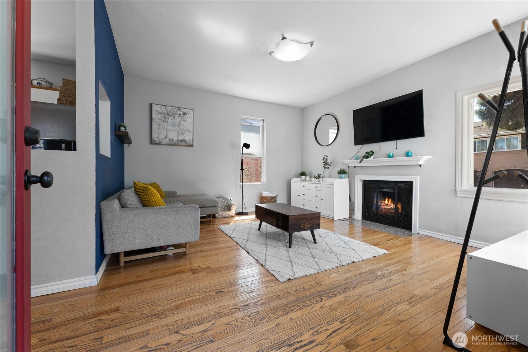 SEATTLE, Washington, 98108, United States, 4 Bedrooms Bedrooms, ,1 BathroomBathrooms,Residential,For Sale,1890479