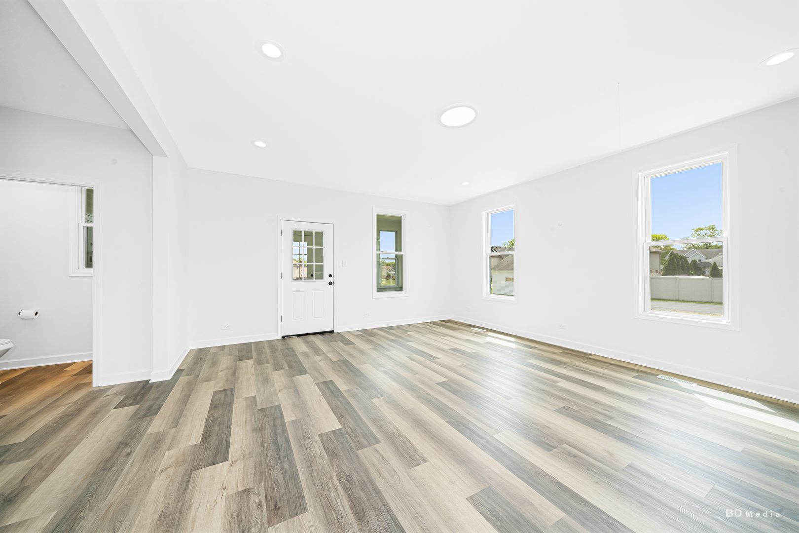 Homewood, Illinois, 60430, United States, 5 Bedrooms Bedrooms, ,4 BathroomsBathrooms,Residential,For Sale,1991735