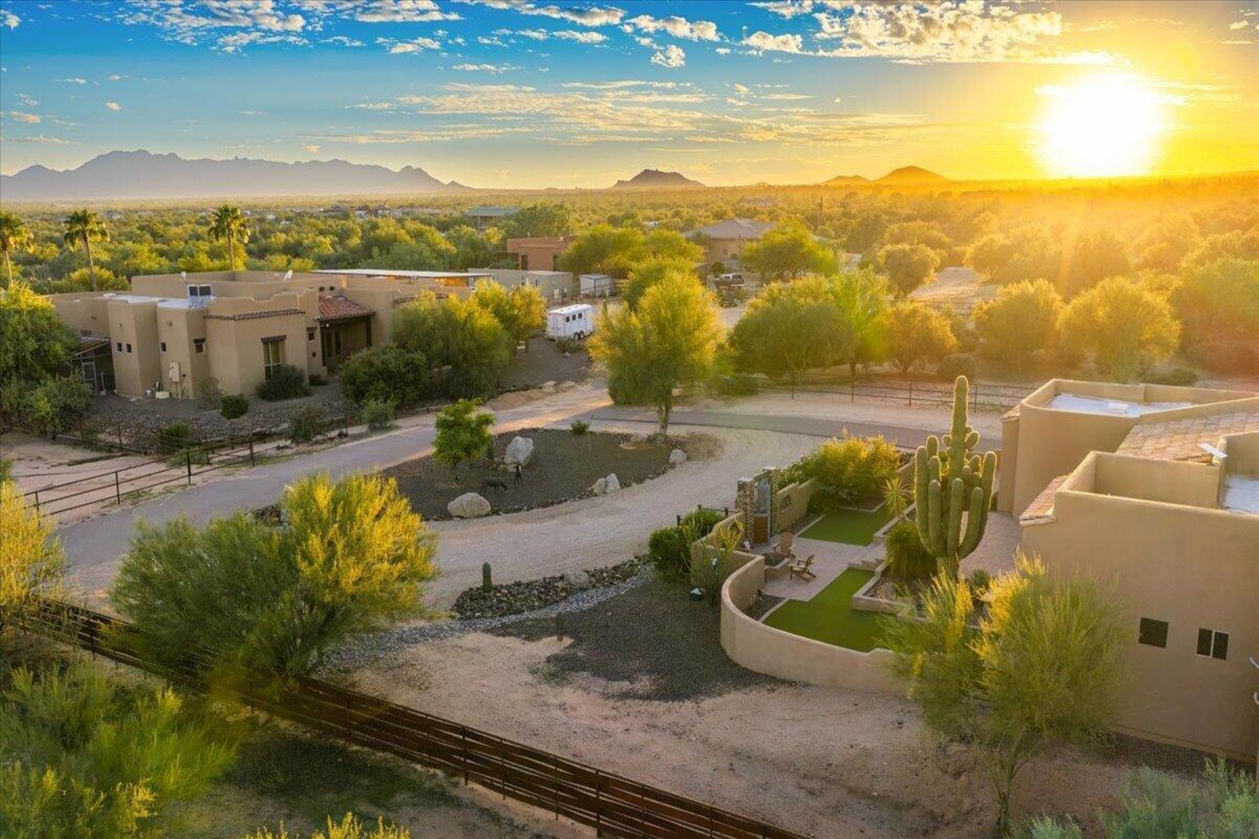  16348 E Calle de los Flores Dr  Scottsdale, AZ - 物件實景