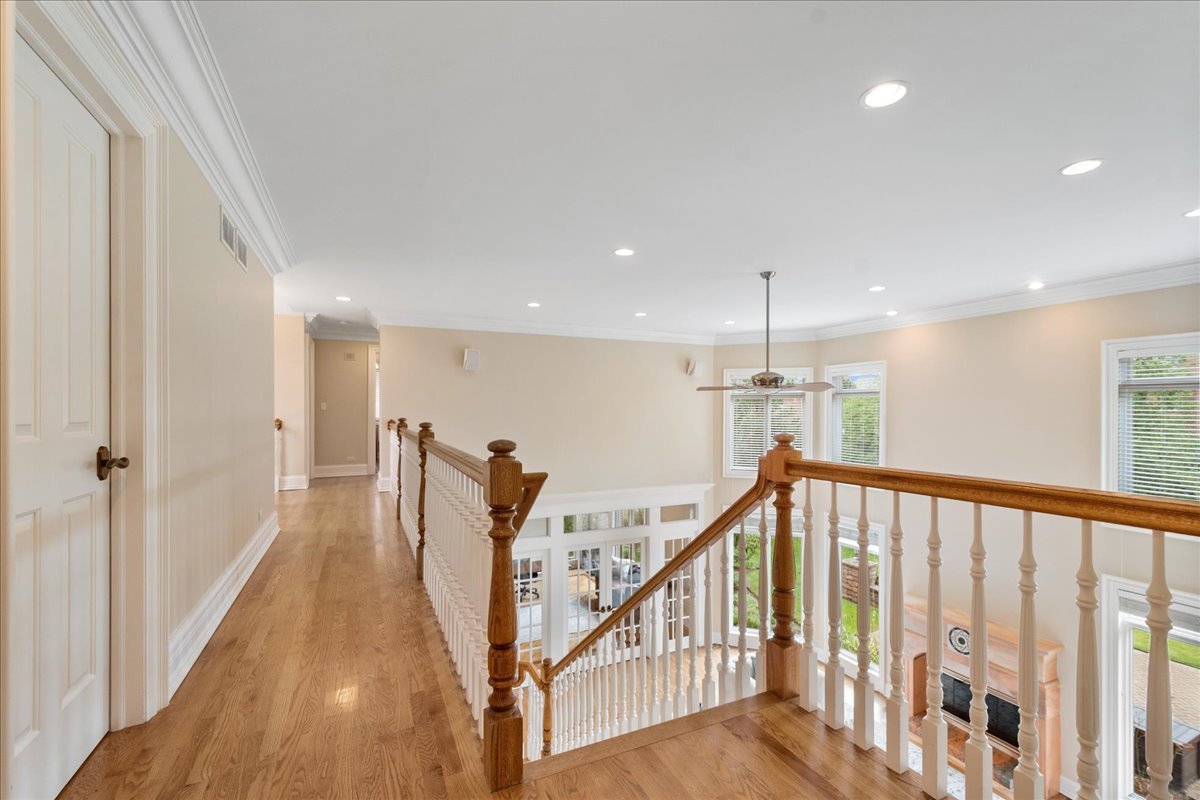 Vernon Hills, Illinois, 60061, United States, 4 Bedrooms Bedrooms, ,4 BathroomsBathrooms,Residential,For Sale,1940393