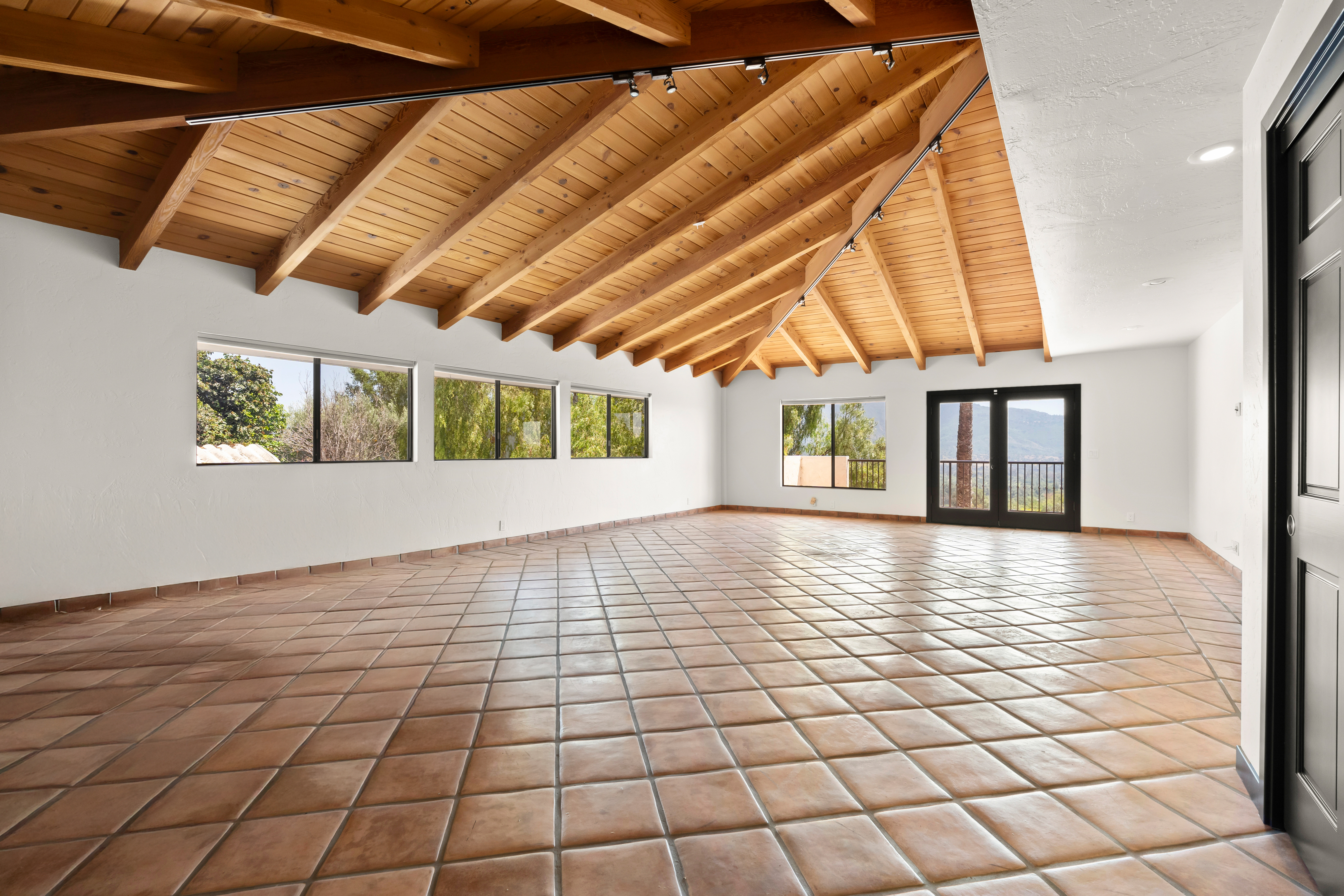  1119 N Signal, Ojai, CA, 93023 - 物件實景