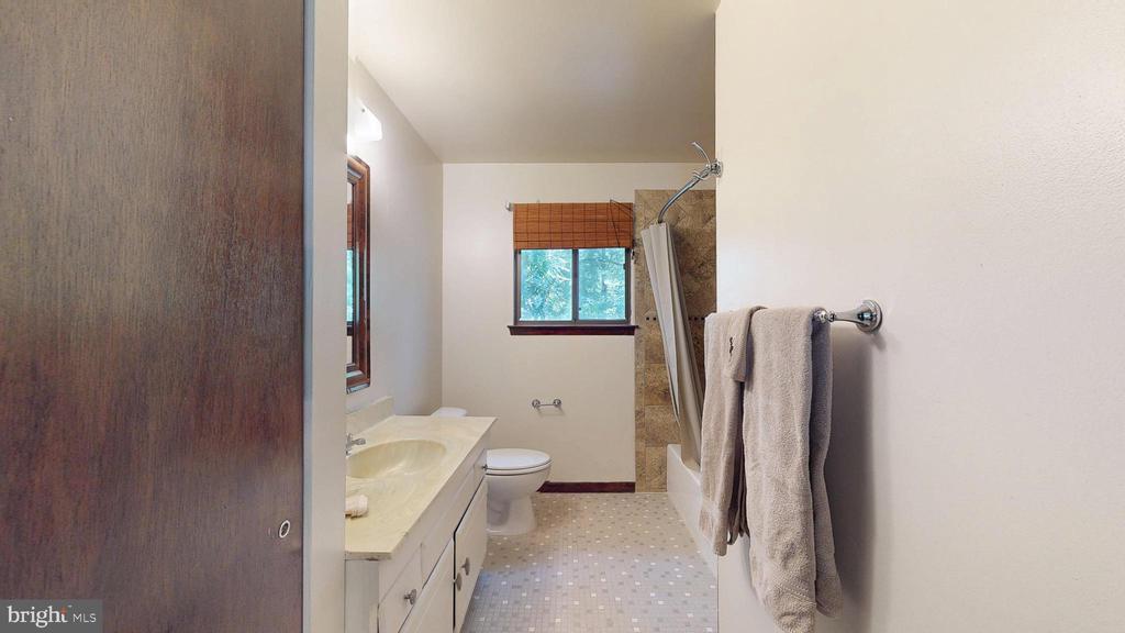 Medford, New Jersey, 08055, United States, 4 Bedrooms Bedrooms, ,4 BathroomsBathrooms,Residential,For Sale,1982582