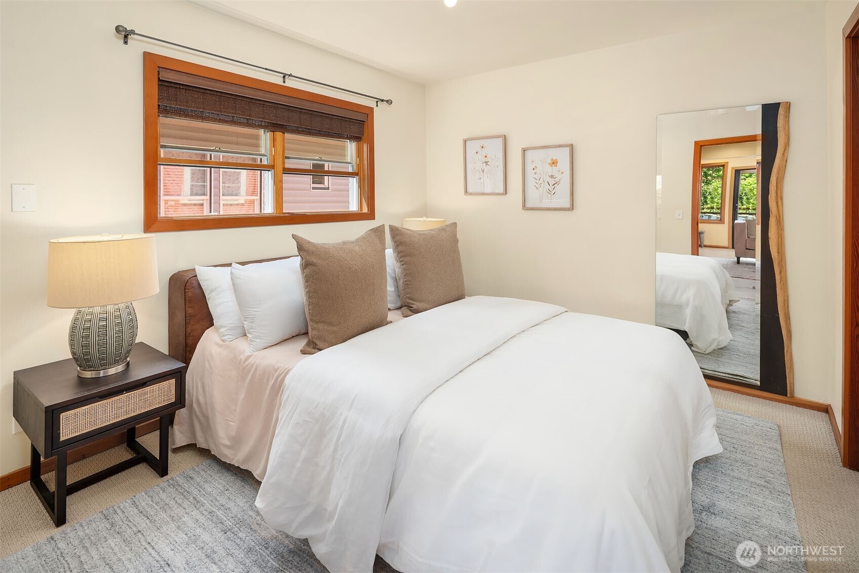 Seattle, Washington, 98112, United States, 2 Bedrooms Bedrooms, ,1 BathroomBathrooms,Residential,For Sale,1907246