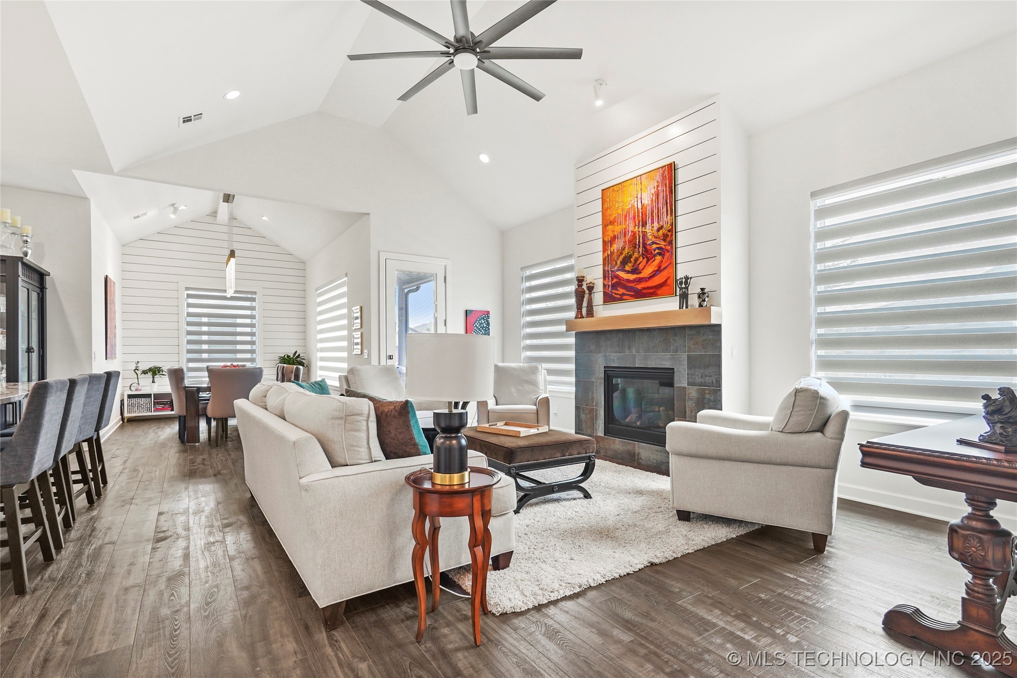 Tulsa, Oklahoma, 74132, United States, 2 Bedrooms Bedrooms, ,2 BathroomsBathrooms,Residential,For Sale,1926160