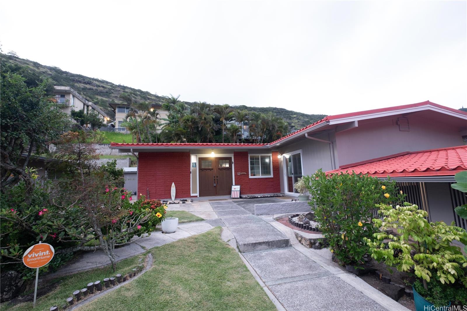 Honolulu, Hawaii, 96819, United States, 4 Bedrooms Bedrooms, ,2 BathroomsBathrooms,Residential,For Sale,1982463