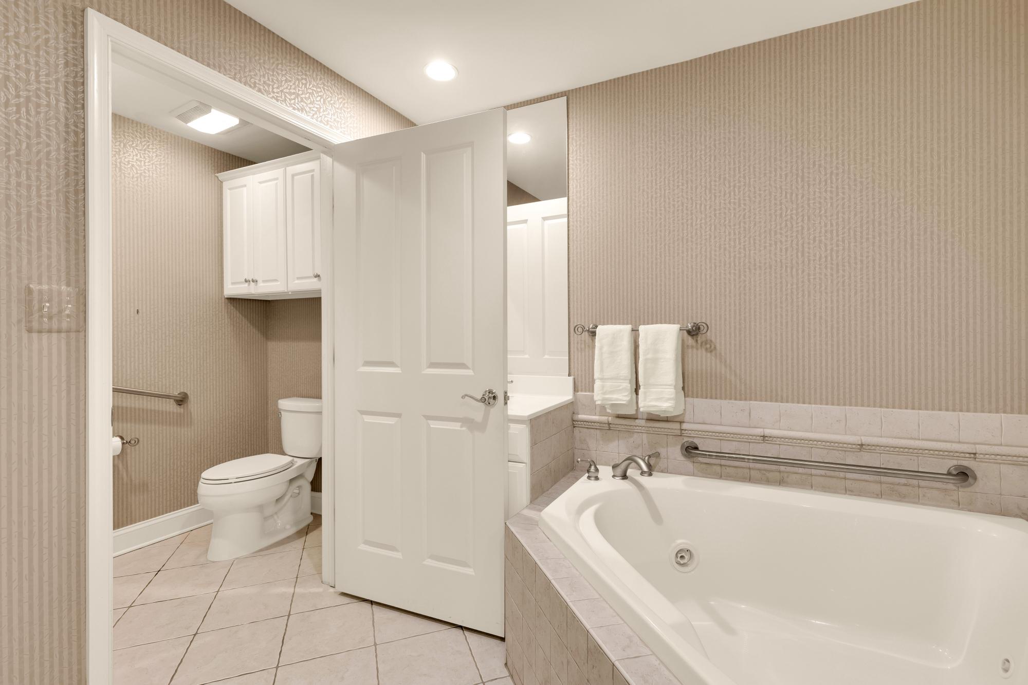  10400 Strathmore Park Court, North Bethesda, MD, 20852 - 物件實景