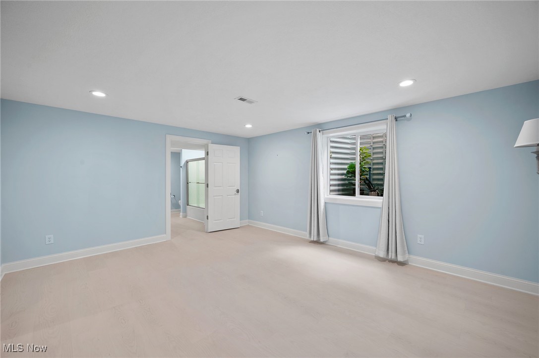 Aurora, Ohio, 44202, United States, 6 Bedrooms Bedrooms, ,5 BathroomsBathrooms,Residential,For Sale,1974965