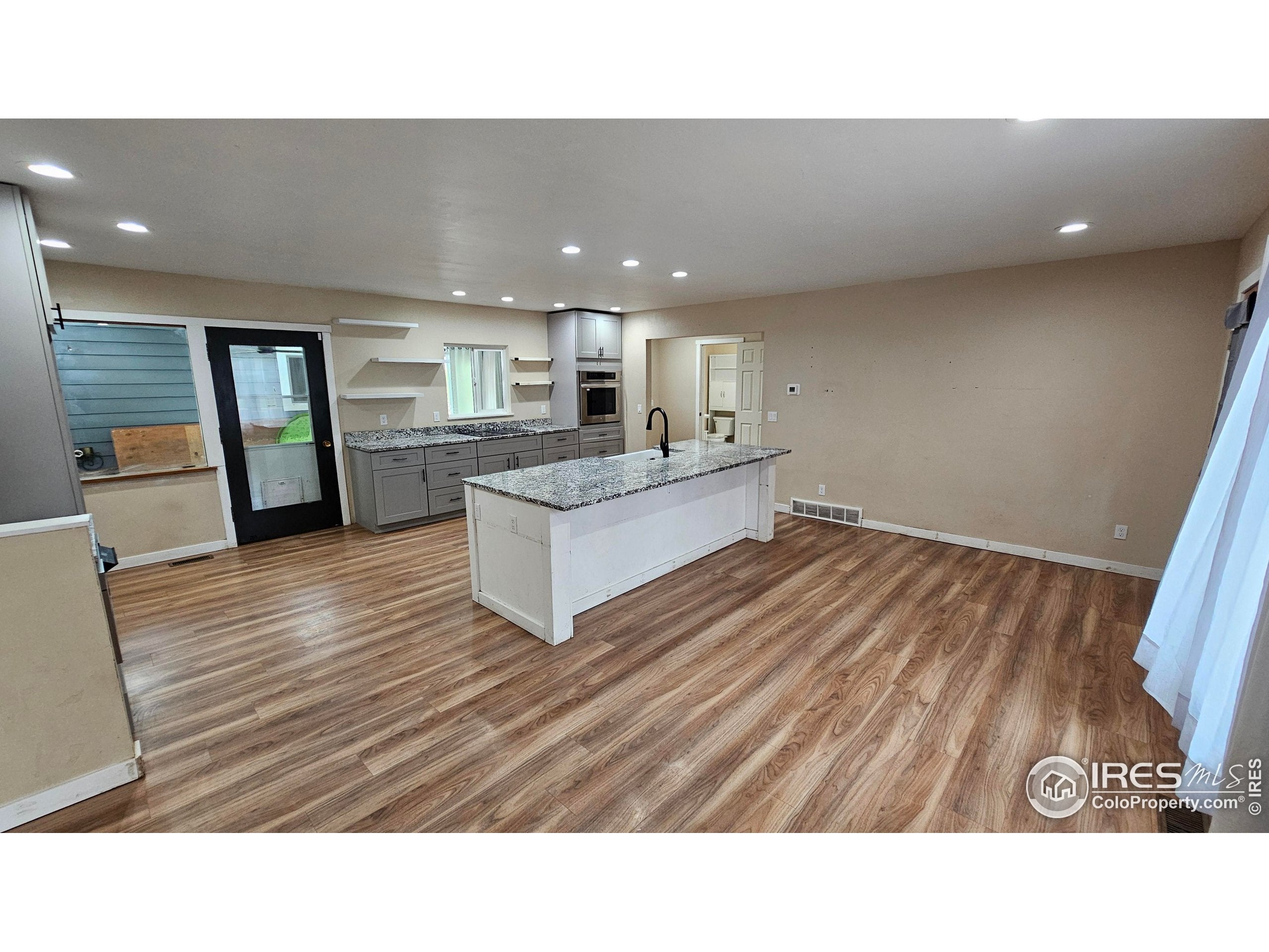 Brush, Colorado, 80723, United States, 4 Bedrooms Bedrooms, ,1 BathroomBathrooms,Residential,For Sale,1983726