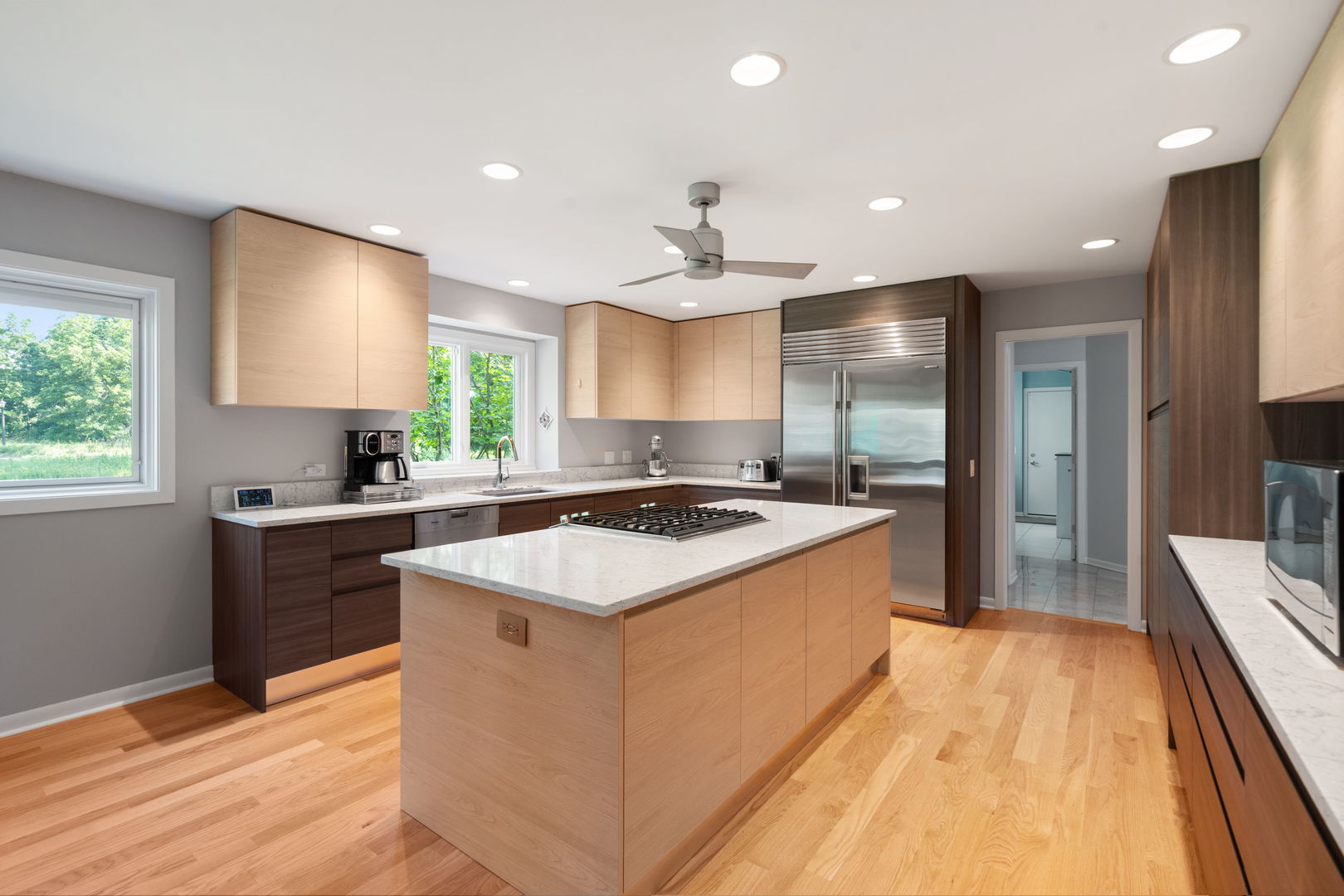 Highland Park, Illinois, 60035, United States, 2 Bedrooms Bedrooms, ,3 BathroomsBathrooms,Residential,For Sale,1903435
