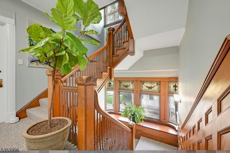 Montclair Twp., New Jersey, 07042, United States, ,Residential,For Sale,1989537