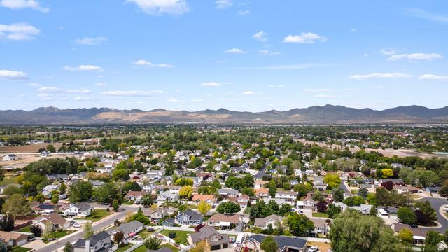 West Jordan, Utah, 84088, United States, 4 Bedrooms Bedrooms, ,3 BathroomsBathrooms,Residential,For Sale,2048230
