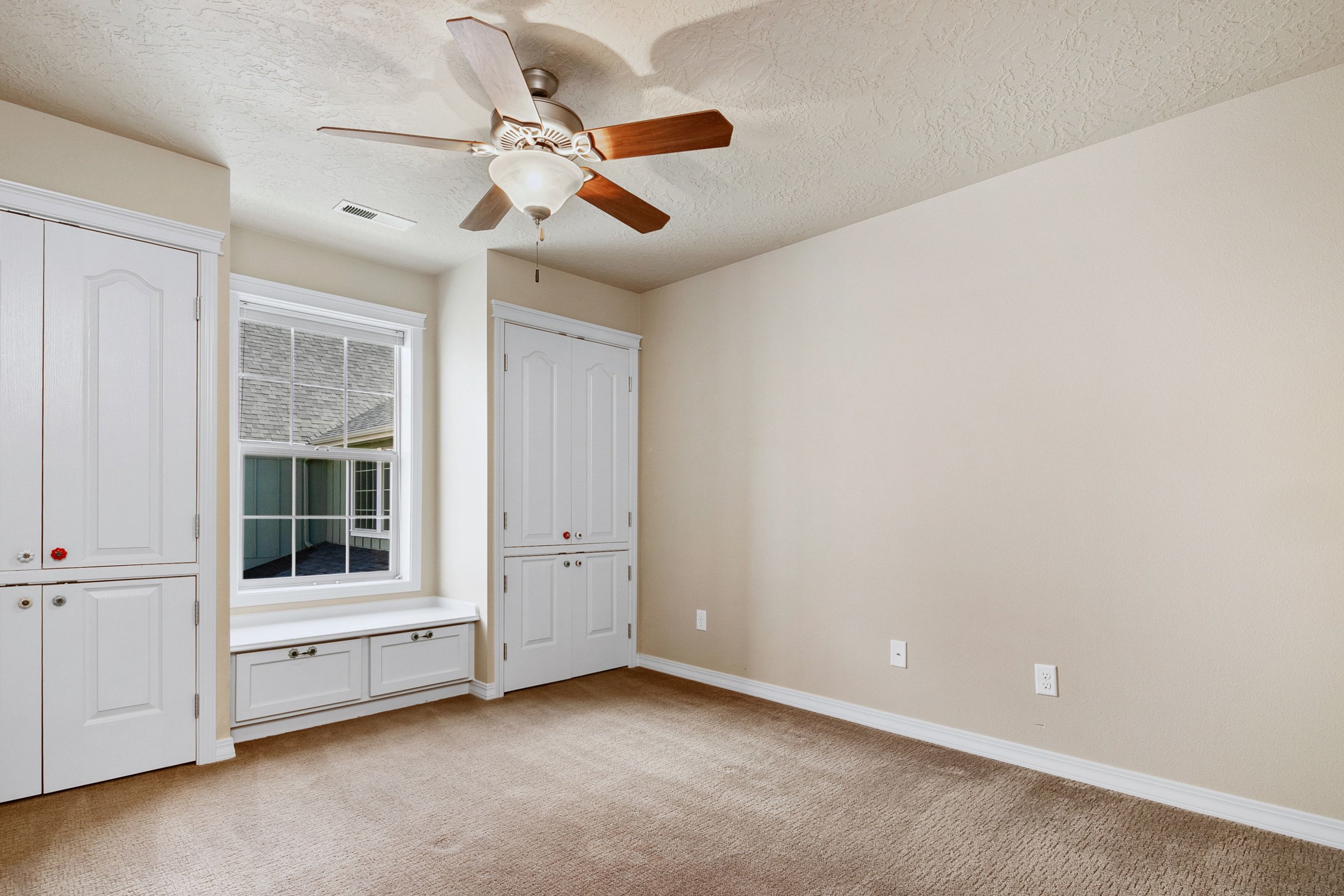  Custom Hidden Springs Estate with Private Casita & ResortStyle Backyard - 物件實景