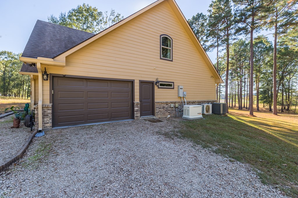 Etoile, Texas, 75944, United States, 3 Bedrooms Bedrooms, ,2 BathroomsBathrooms,Residential,For Sale,1989857