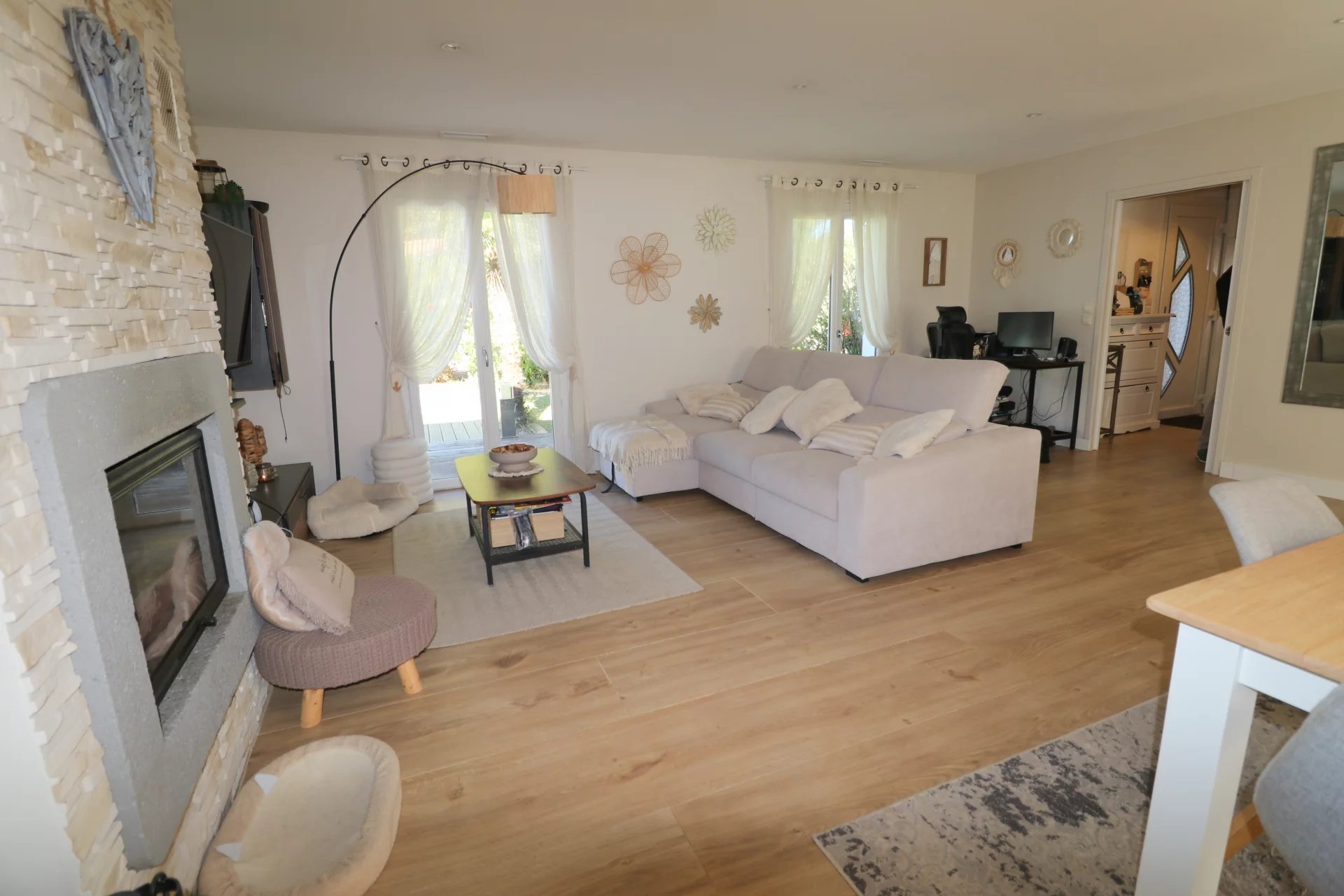 Gujan-Mestras, New Aquitaine, 33470, FR, 5 Bedrooms Bedrooms, ,Residential,For Sale,1995771