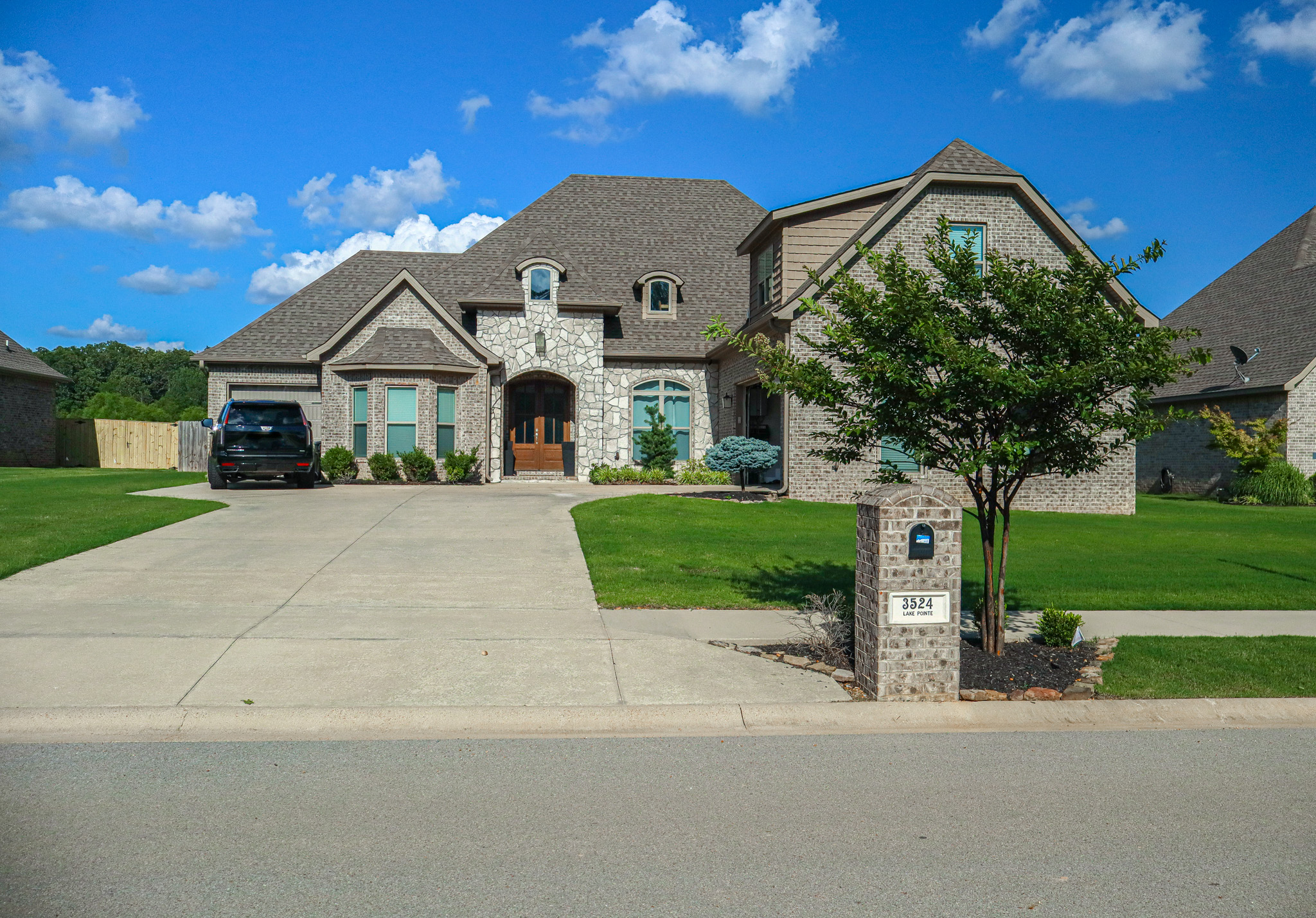 Jonesboro, Arkansas, 72401, United States, 4 Bedrooms Bedrooms, ,4 BathroomsBathrooms,Residential,For Sale,1849891