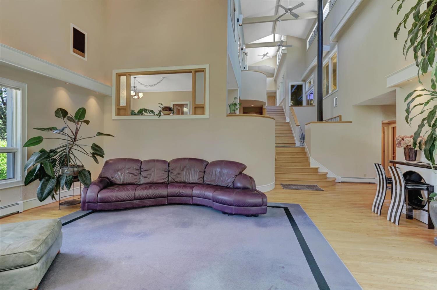 Nevada City, California, 95959, United States, 3 Bedrooms Bedrooms, ,4 BathroomsBathrooms,Residential,For Sale,1903616