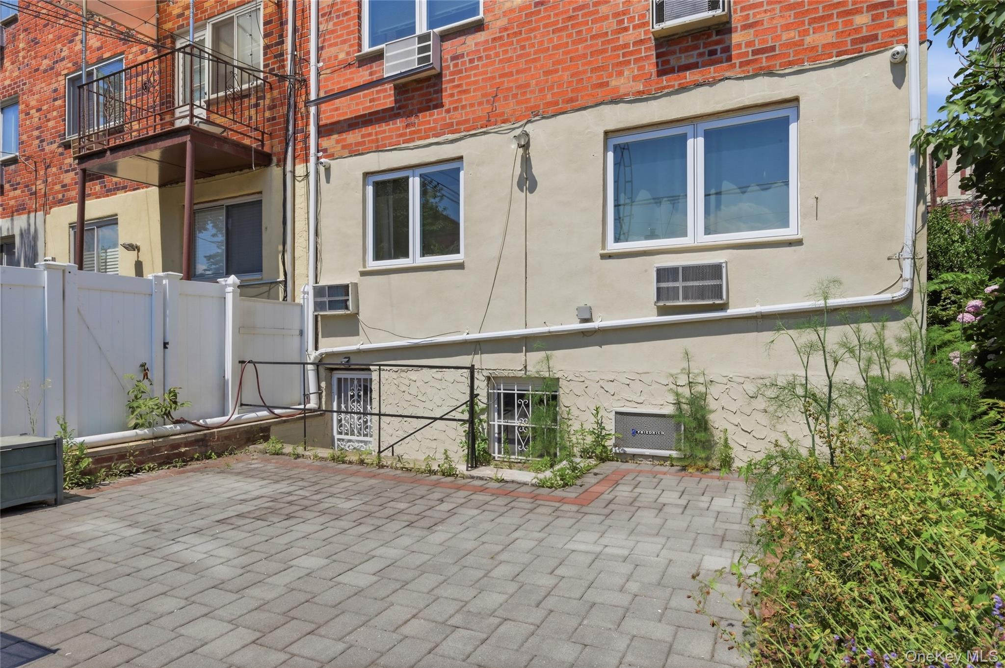  2511 44th Street, Astoria, NY, 11103 - 物件實景