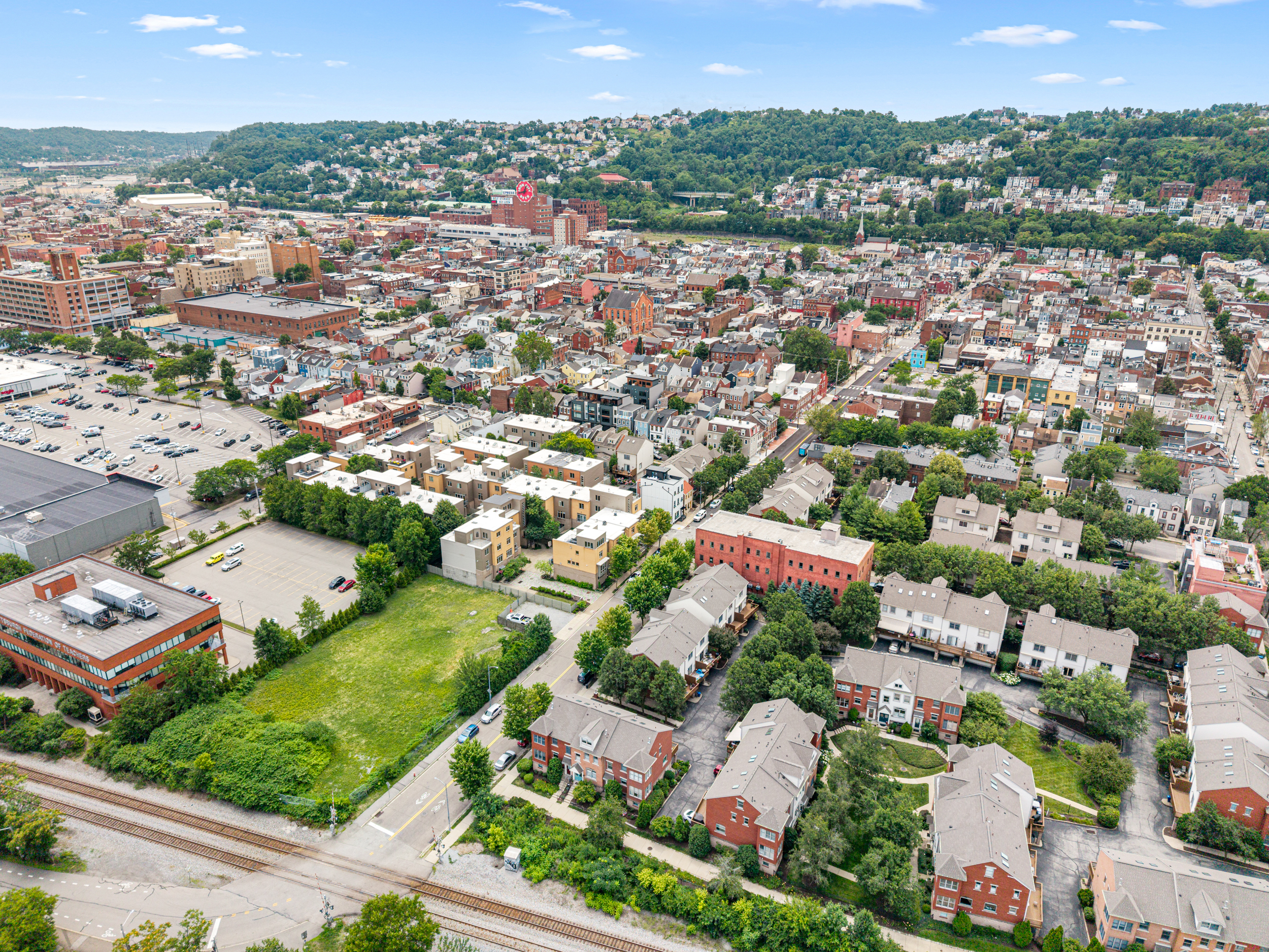  1740 South Shore Court, Pittsburgh, PA 15203 - 物件實景