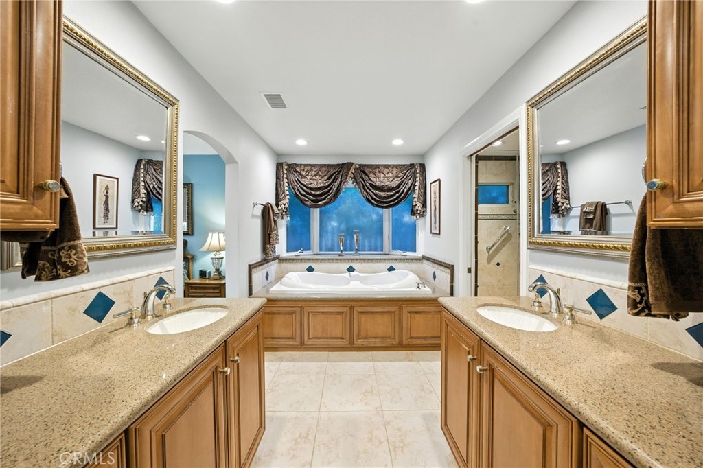 Huntington Beach, California, 92649, United States, 3 Bedrooms Bedrooms, ,2 BathroomsBathrooms,Residential,For Sale,1901956