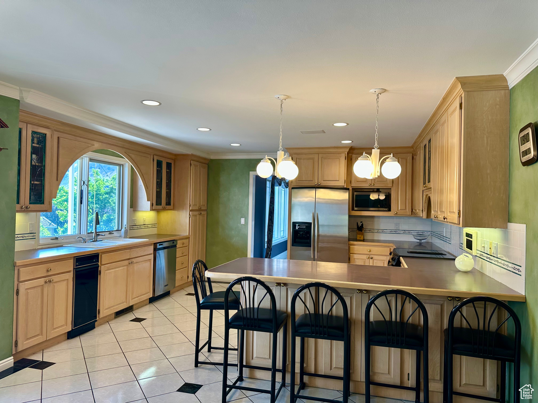 Logan, Utah, 84321, United States, 6 Bedrooms Bedrooms, ,7 BathroomsBathrooms,Residential,For Sale,1975254