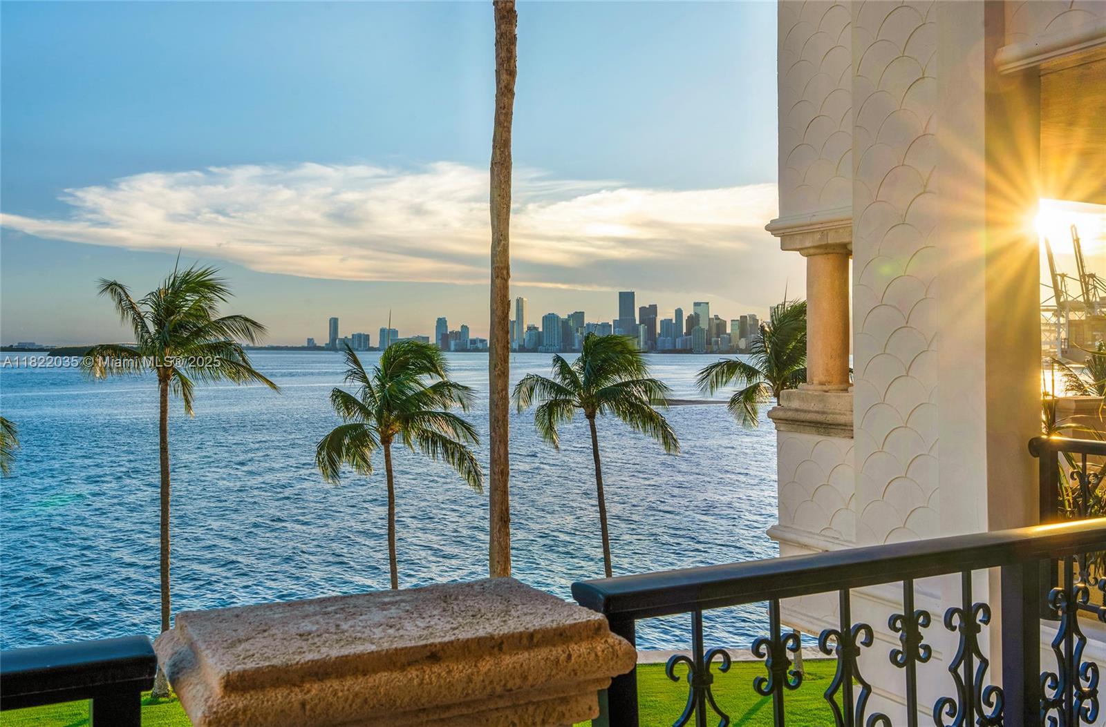 Miami Beach, Florida, 33109, United States, 4 Bedrooms Bedrooms, ,5 BathroomsBathrooms,Residential,For Sale,1858319